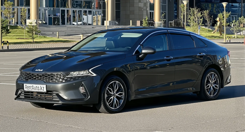 KIA K5 gray